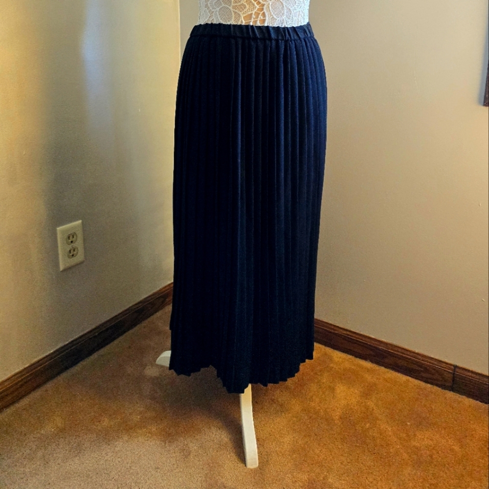 Liz Claiborne Black Skirt Size 8